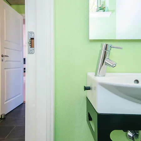 بيت للعطل 6 Person In *